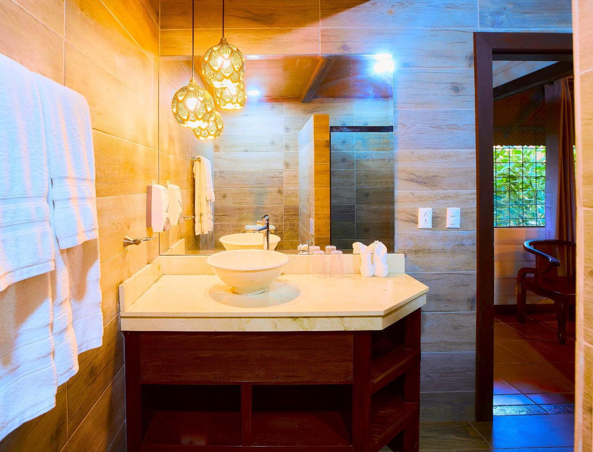 Aninga Lodge Tortuguero Ngoại thất bức ảnh